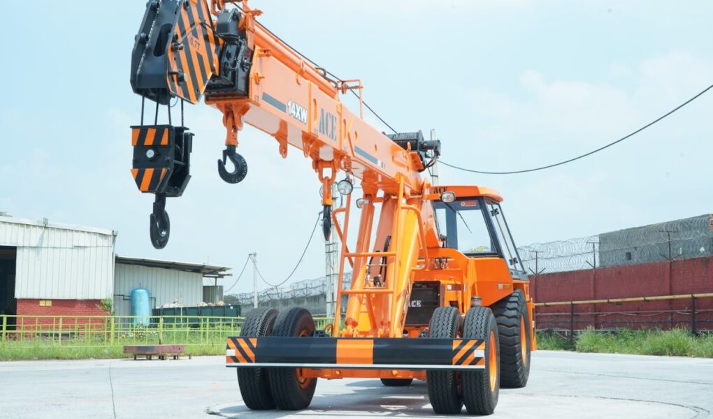 Precyzyjne prace dźwigowe w nowoczesnym przemyśle