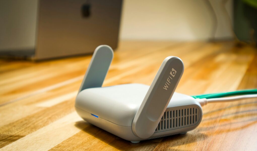 Dystrybutor sieci Wi-Fi – jak wybrać partnera dla bezprzewodowej infrastruktury firmowej